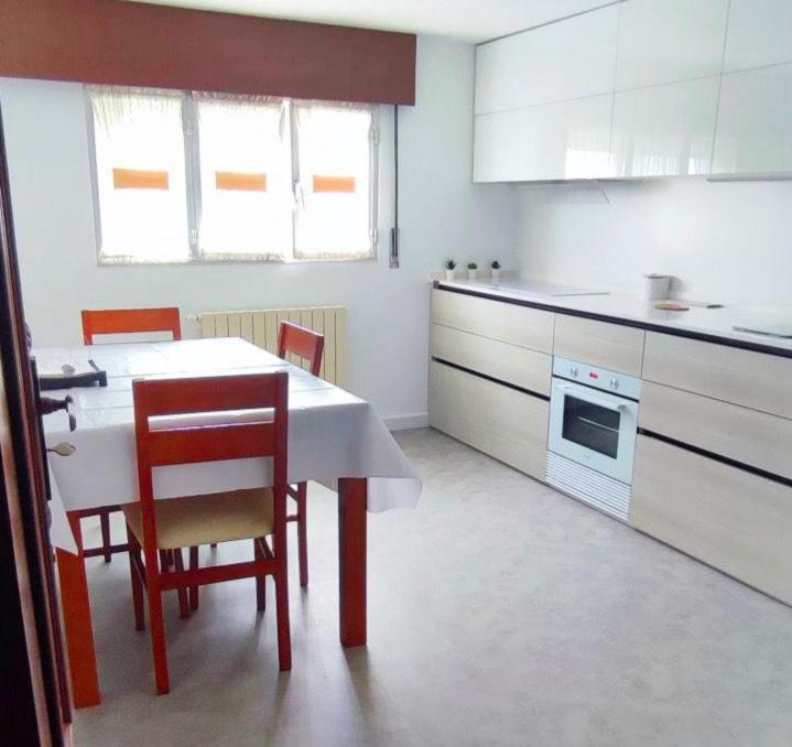 Acogedor Atico Cerca Del Mar By Bebalmy Apartment O Grove Exterior foto